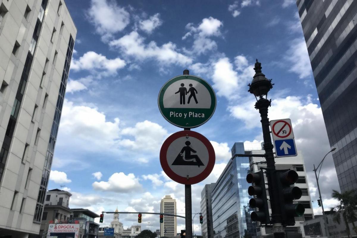 Pico y placa hoy en Bogotá : placas, horarios y cómo evitar multas