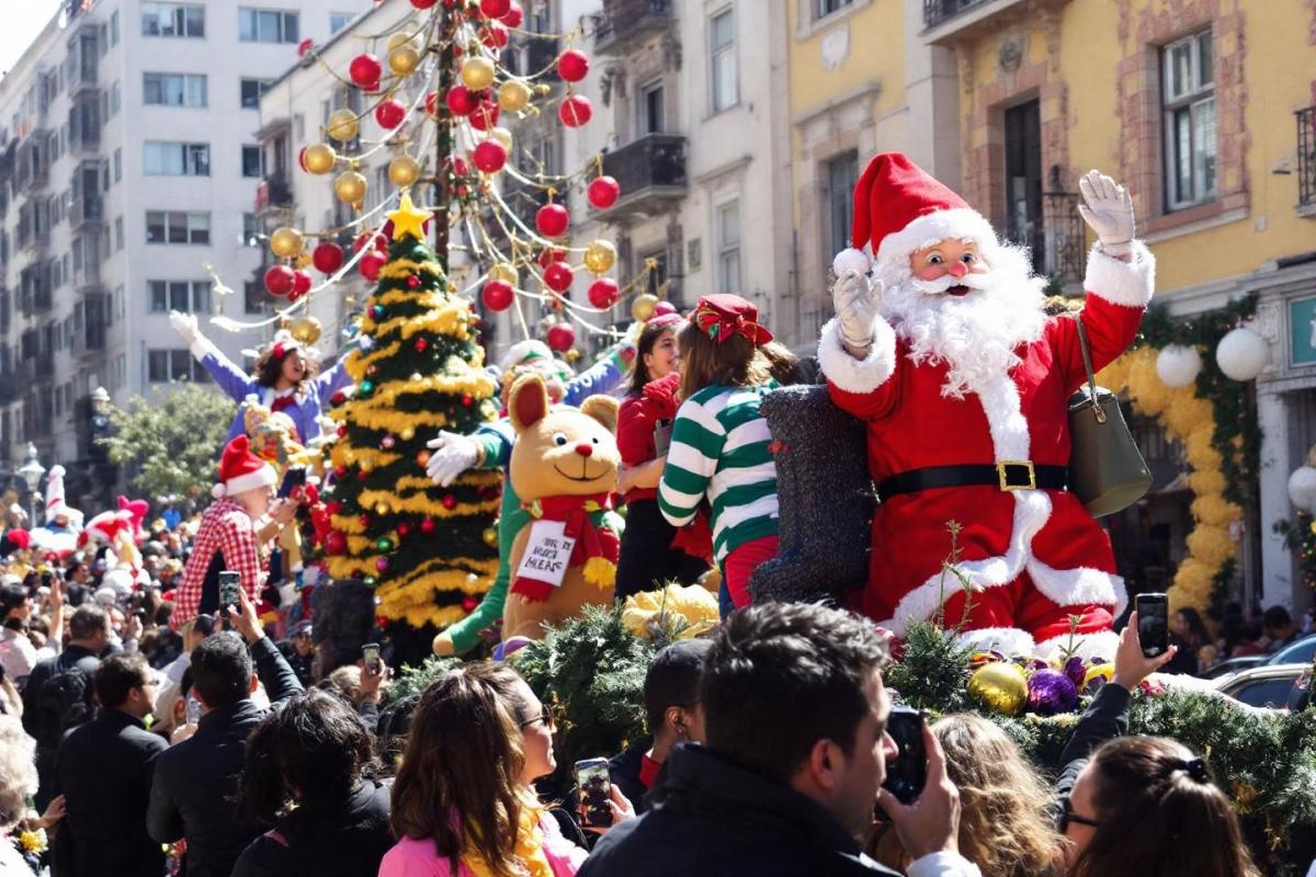 Desfile navideño en Bogotá por la carrera Séptima : horarios, ruta y comparsas
